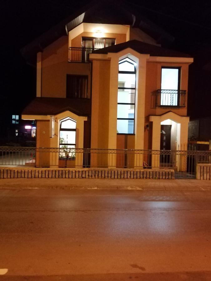 איווניצה Apartmani Milosevic מראה חיצוני תמונה